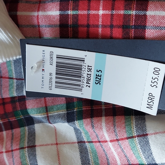 Tommy Hilfiger Two Piece Girl's Outfit - Picture 8 of 8